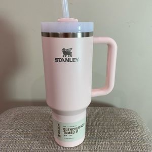 Stanley The Flowstate Quencher H2.0 Tumbler 40 oz. bloom